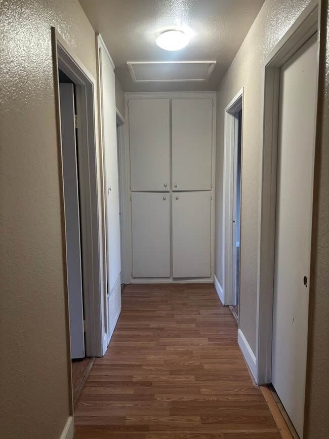 Building Photo - 1395 McQuesten Dr