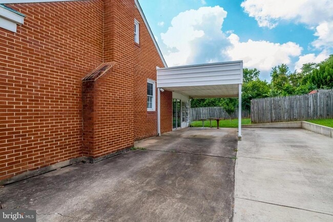 Building Photo - 7623 Arlen St