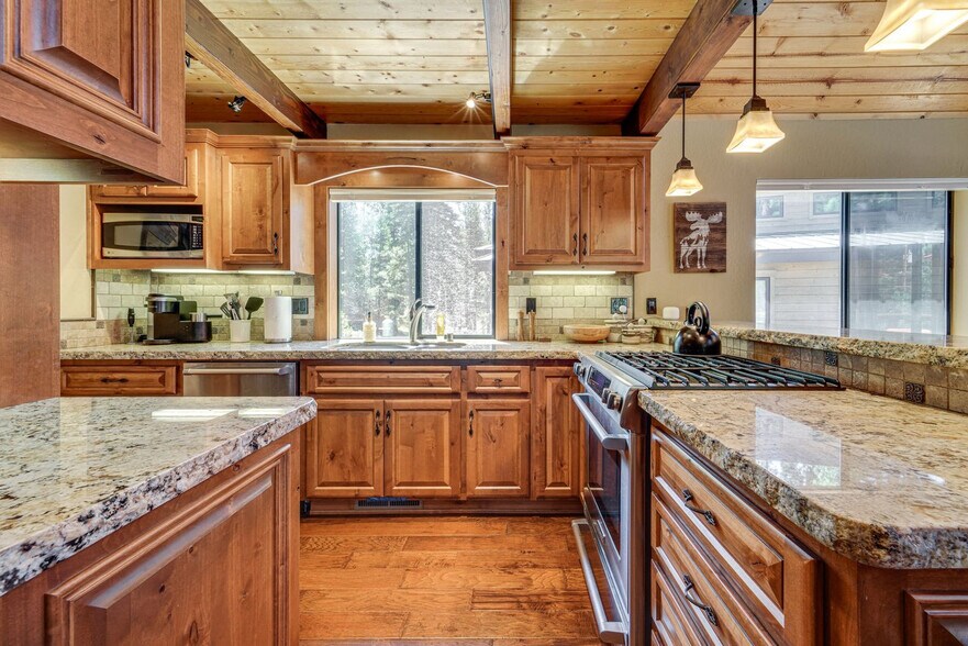 Building Photo - 15568 Alder Creek Rd