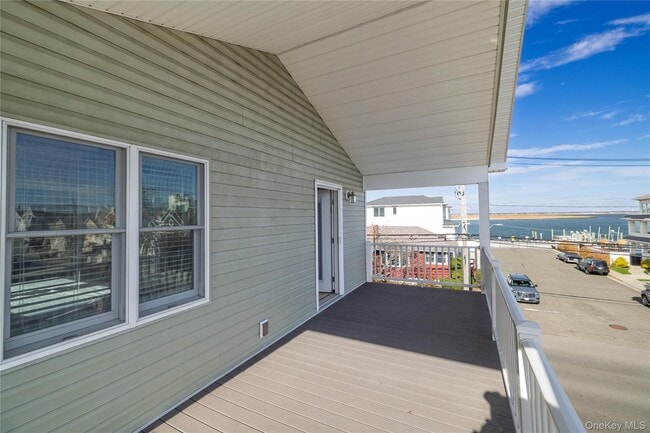 Building Photo - 105 Arizona Ave