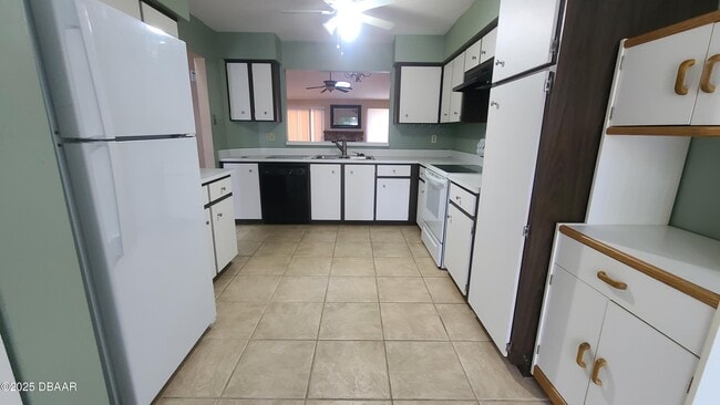 Building Photo - 140 Laughing Gull Ct