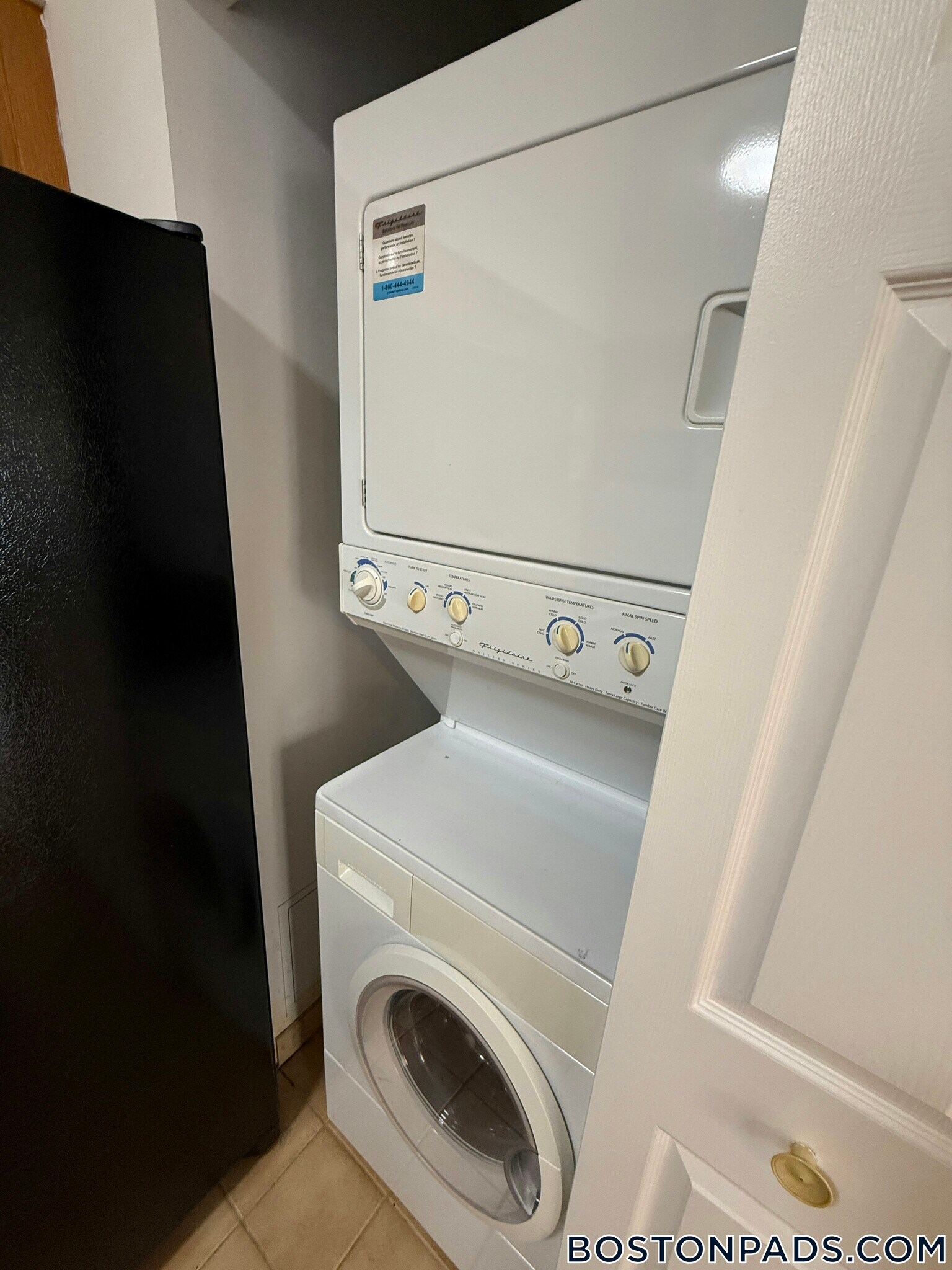 Building Photo - 147 Kelton St