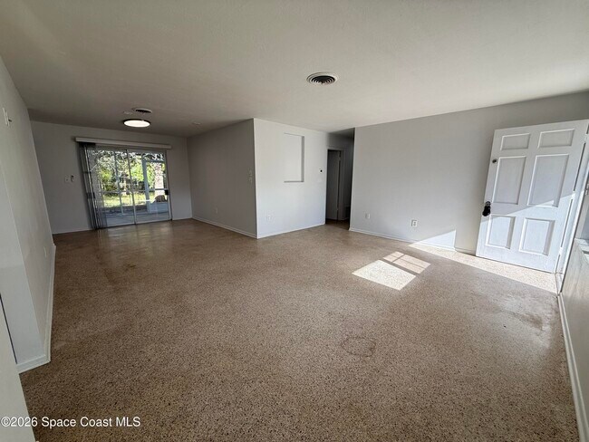 Building Photo - 1412 Overlook Terrace