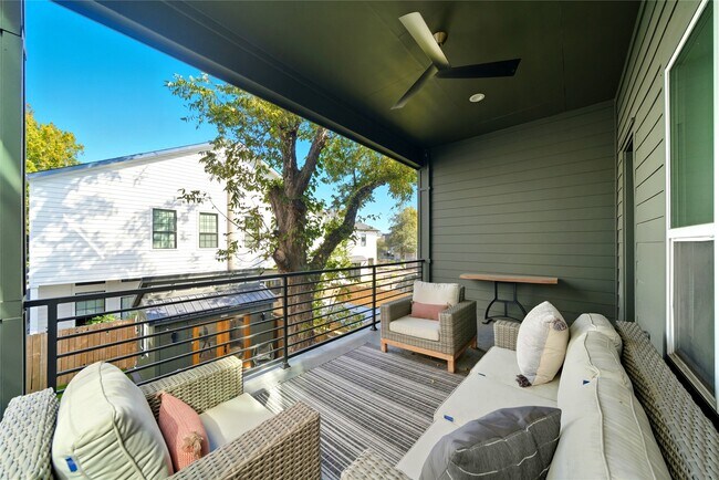 Building Photo - 1307 E 27th St