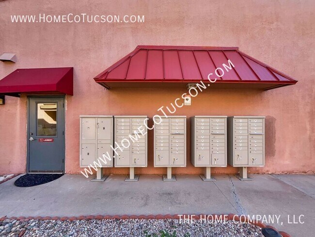 Building Photo - 3993 N Campbell Ave