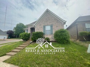Building Photo - Corner Lot Located in Cordova