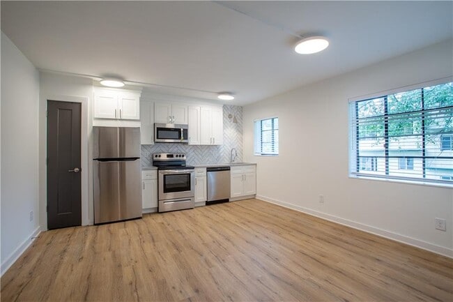 Building Photo - 43 25th St NW