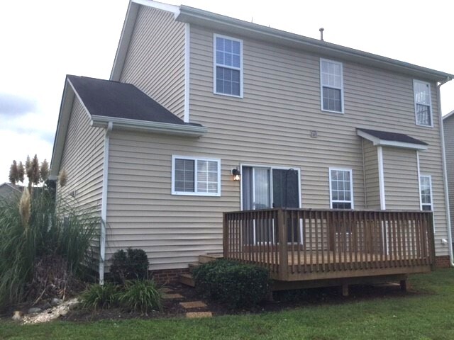 Building Photo - 690 Triple Crown Ct