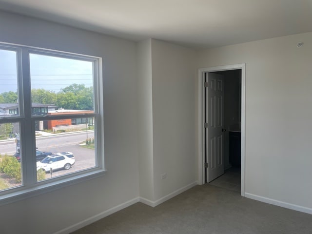 Building Photo - 3S629 Camden St