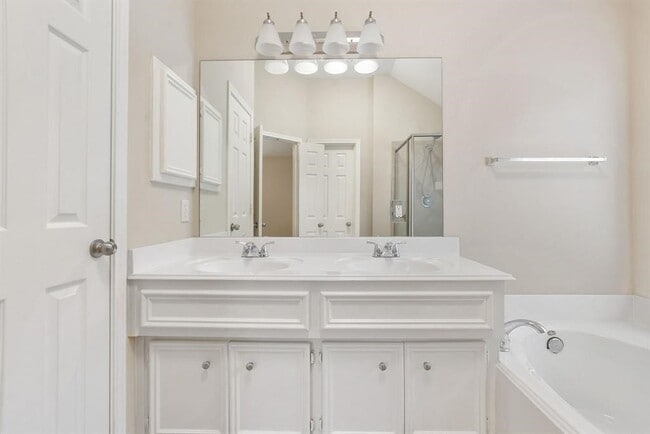 Building Photo - 2419 Morgan Ridge Ln