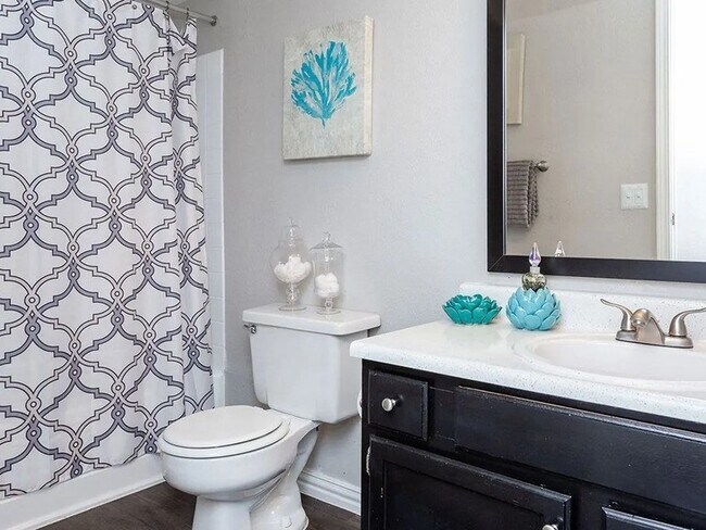 Building Photo - 4600 W Pioneer Dr