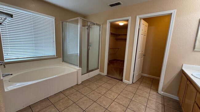 Building Photo - AVAILABLE! OPEN HOUSE Saturday 2/21/26 at 4:30 pm