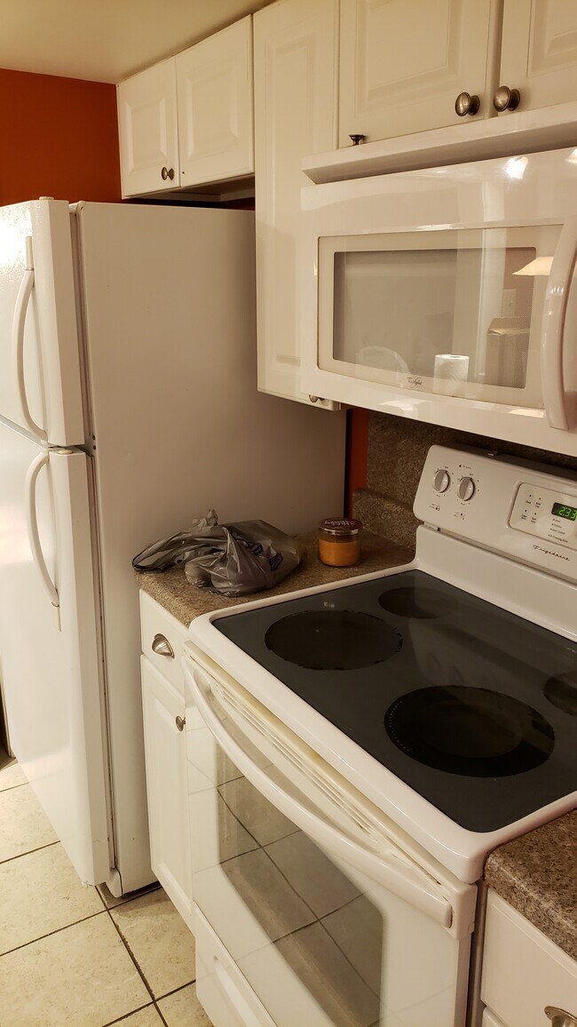 Building Photo - 71 High St