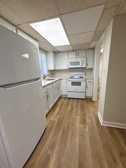 Building Photo - 1329 Watts Rd