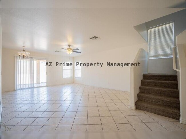 Building Photo - 13002 W Paradise Dr