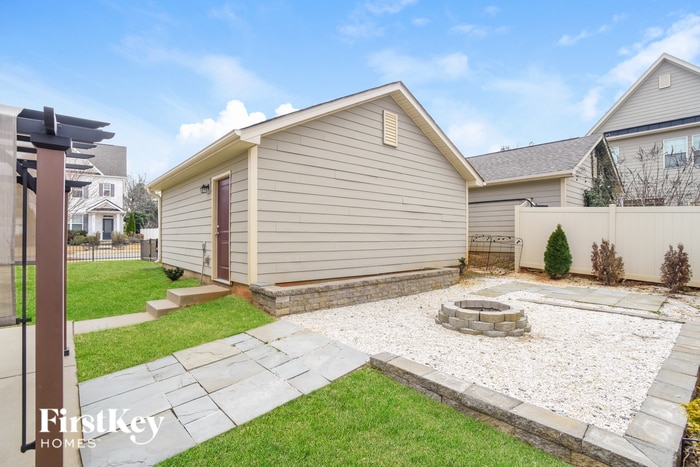 Building Photo - 6305 Kennard Dr