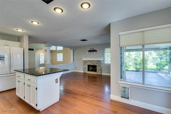 Building Photo - 9201 Buckhaven Dr