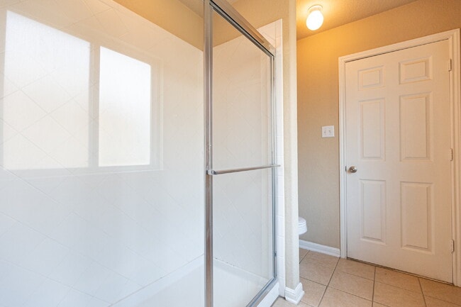 Building Photo - 8922 Weimer Forest