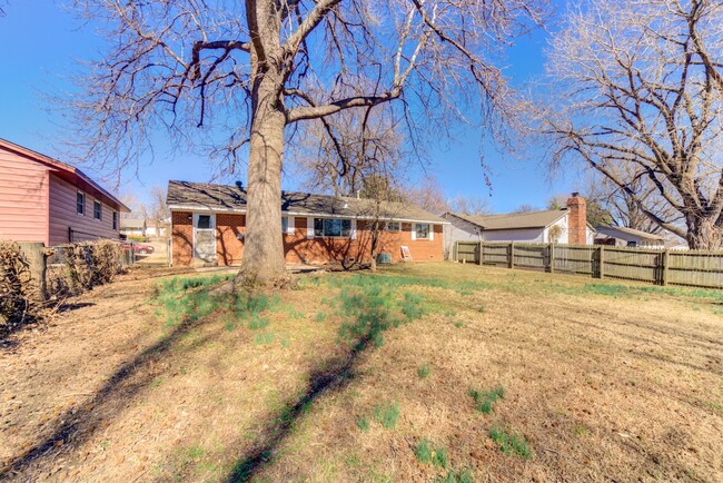 Building Photo - Gorgeous Midtown 3 Bedroom Remodel!