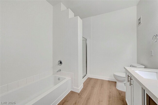 Building Photo - 2291 W Horizon Ridge Pkwy