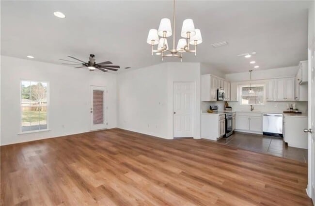 Building Photo - 13628 Catahoula Dr S