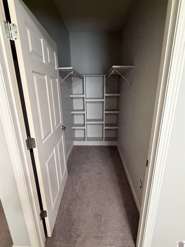 Building Photo - 2647 Legends Dr