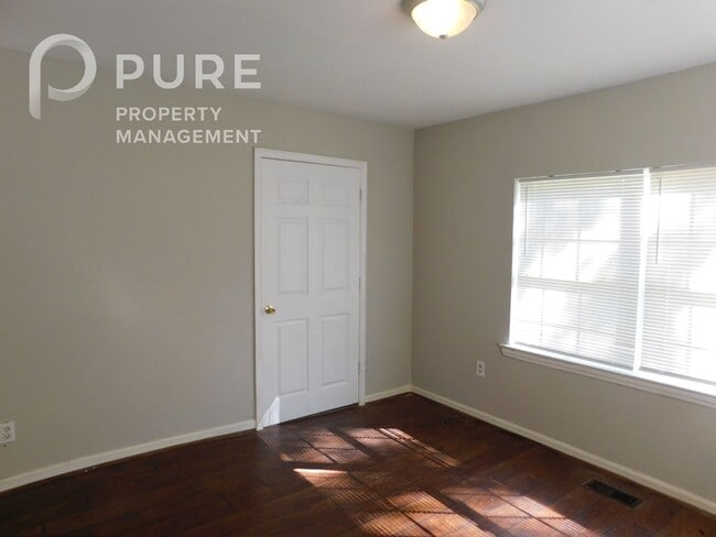 Building Photo - 5208 Highland Ave