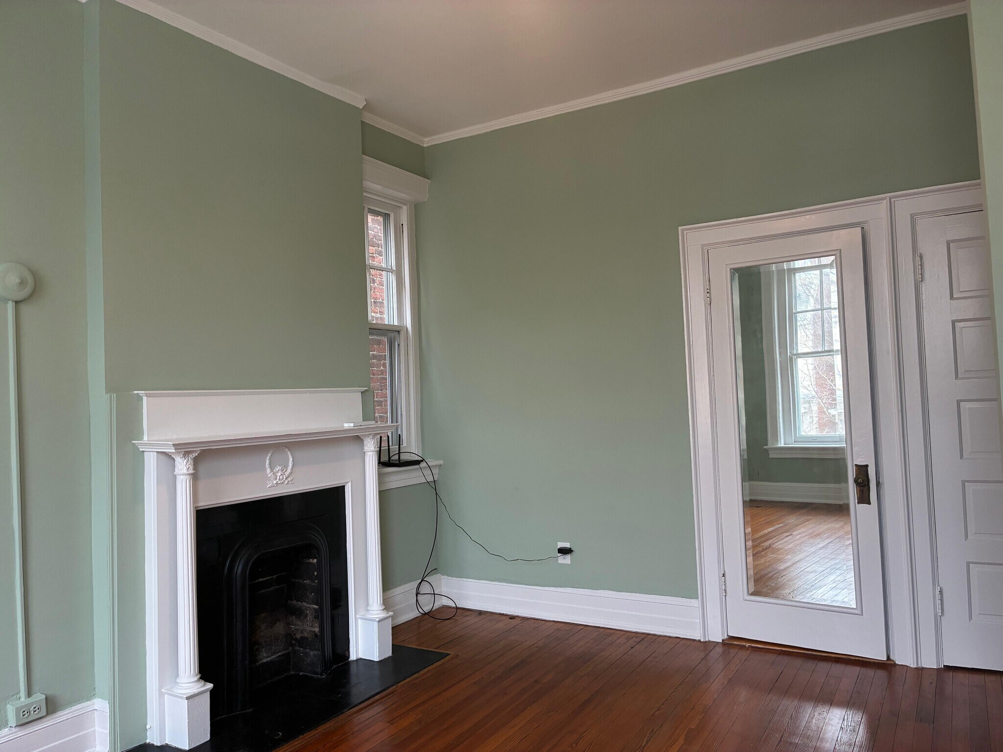 Building Photo - 2611 W Grace St