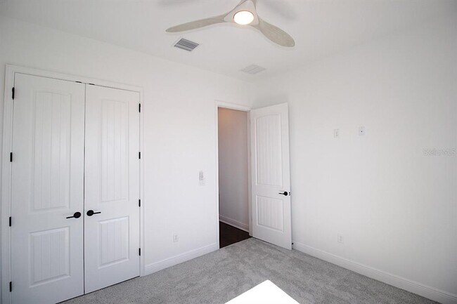 Building Photo - 20 Del Palma Dr
