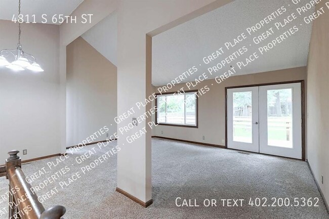 Building Photo - 4811 S 65th St