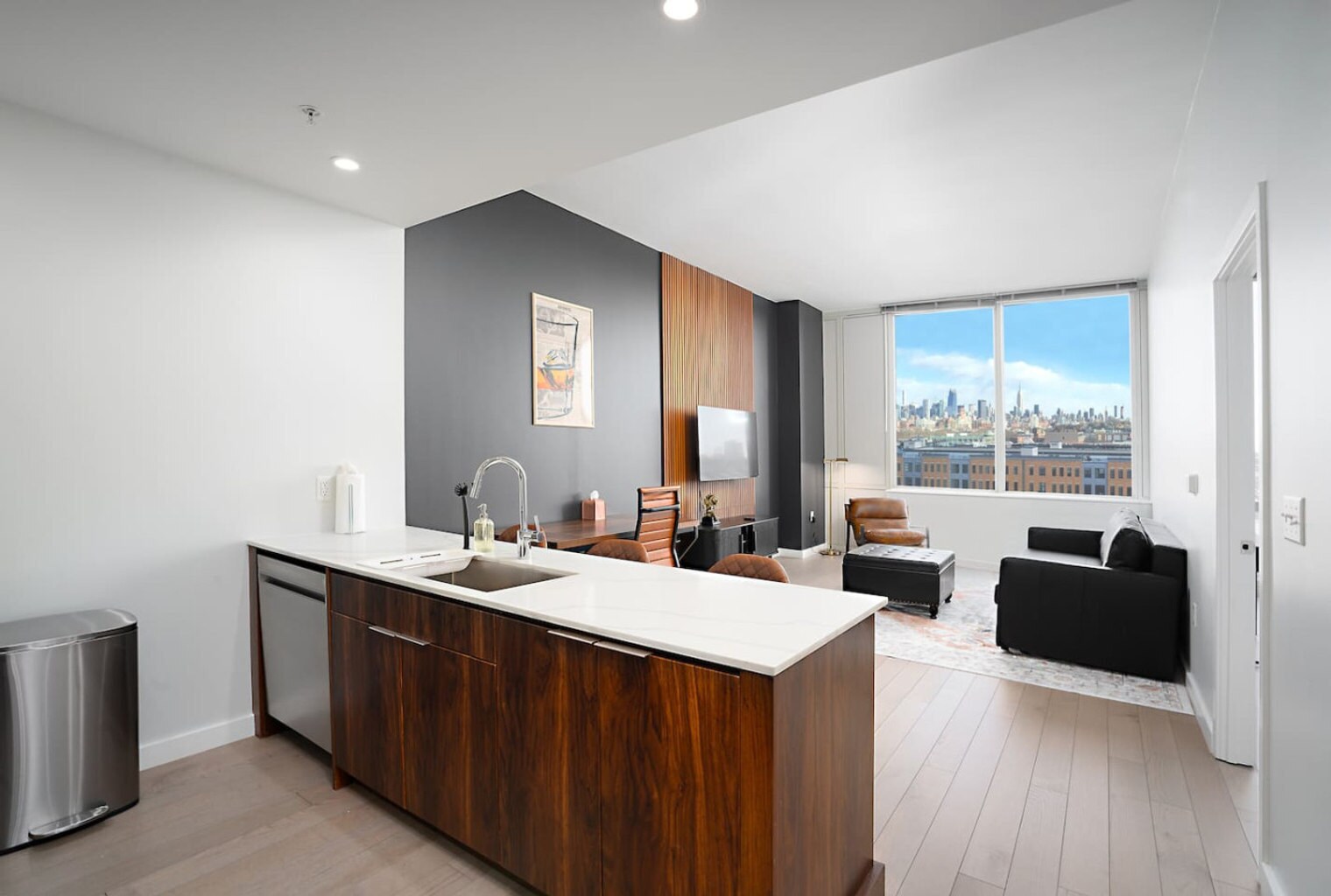 Building Photo - 824 Madison St