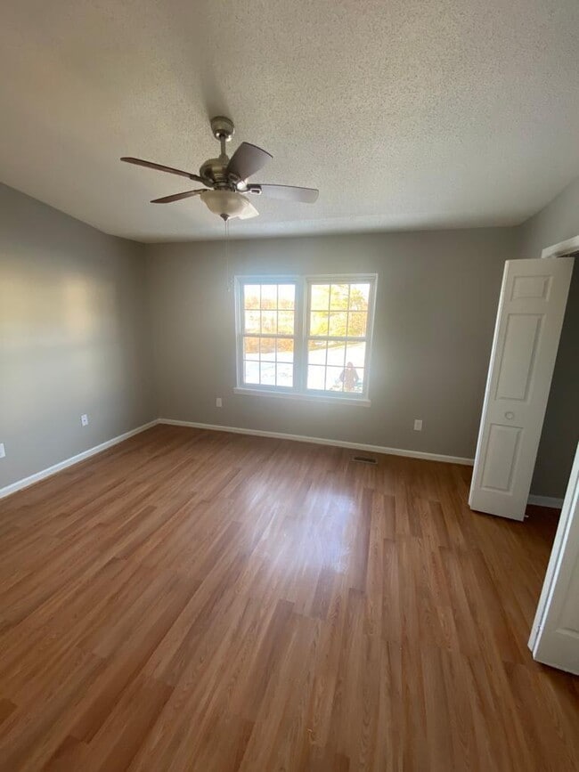 Building Photo - 19 Heron Ct