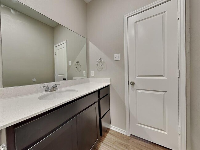 Building Photo - 217 Mica Trl