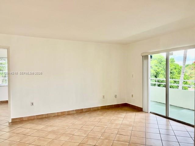 Building Photo - 10755 SW 108th Ave