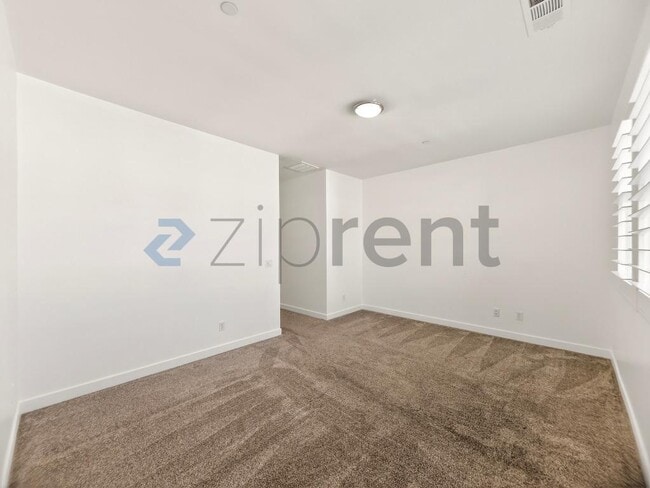 Building Photo - 156 Hass Ln