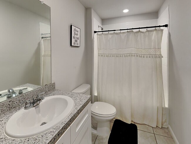 Building Photo - COMING SOON IN AZLE! 3 BEDROOM 2 BATHROOM ...