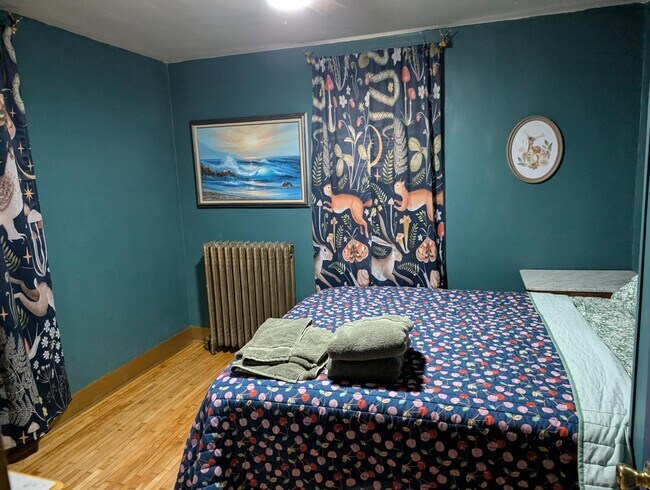 Building Photo - 772 Hillview Ave