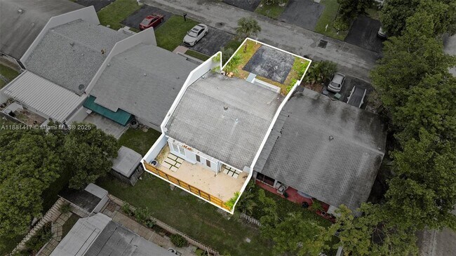 Building Photo - 10387 SW 209th Ln