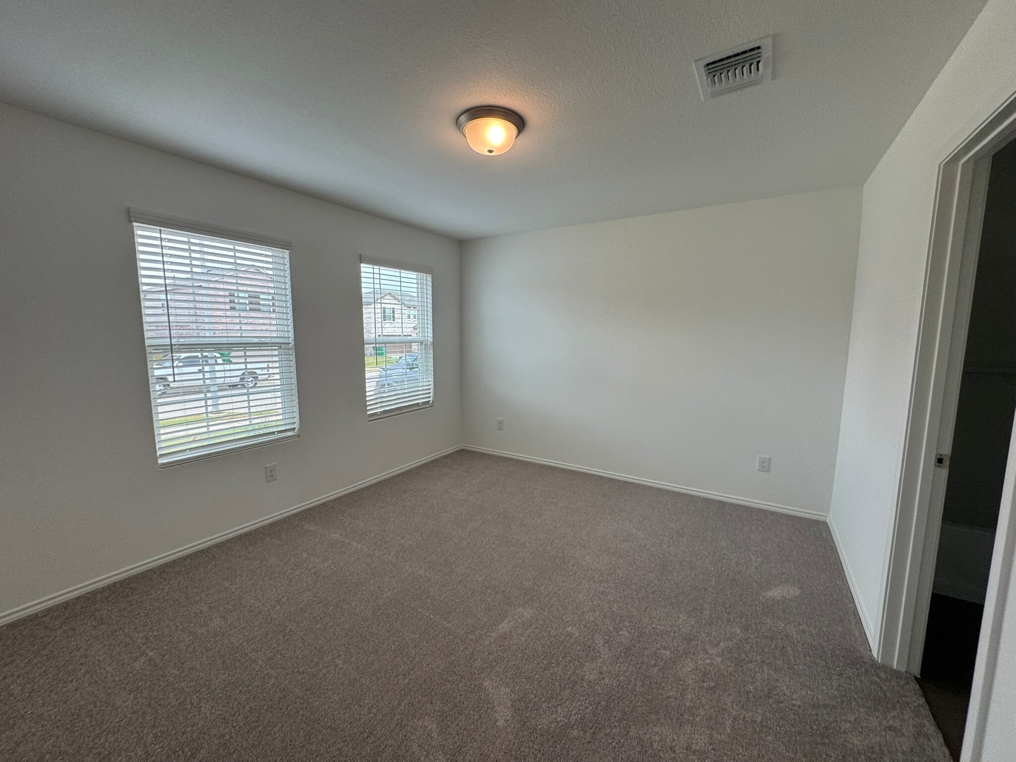 Secondary En-suite - 16113 Isles Dr