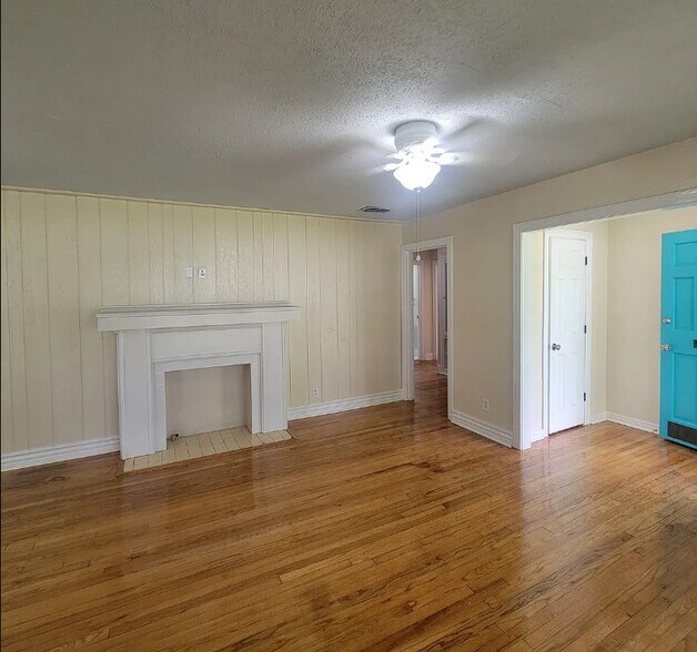 Building Photo - 4461 Clingman Dr
