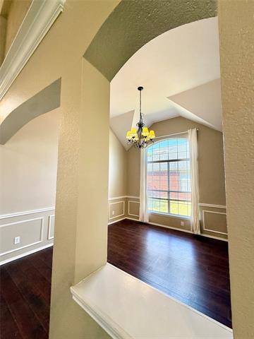Building Photo - 5828 Southmoor Ln
