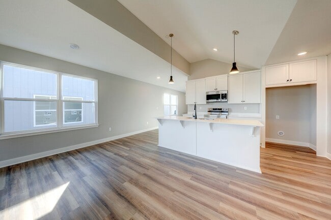 Building Photo - {18021} Southpointe Ranch + Finished Basem...