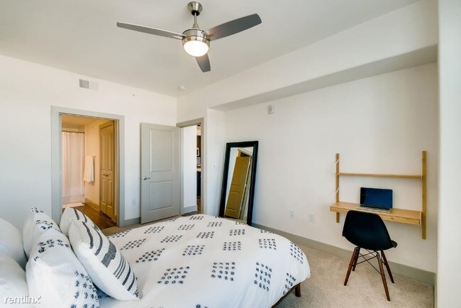 Building Photo - 1 br, 1 bath Apartment - 3000 Kramer Ln