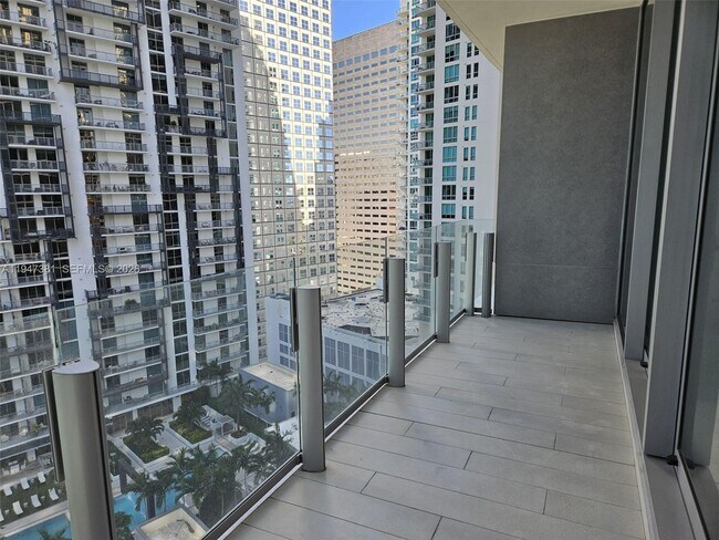 Building Photo - 300 Biscayne Blvd Way