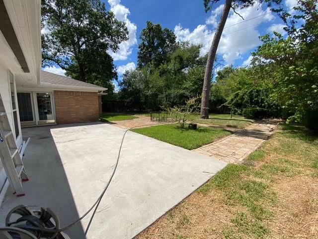 Building Photo - 12815 Memorial Dr