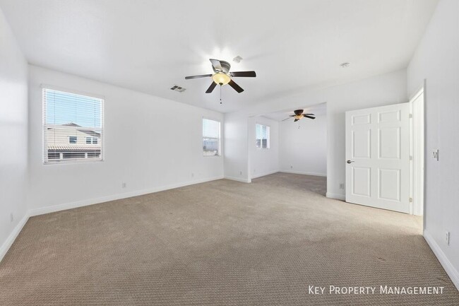 Building Photo - 956 Via Canale Dr