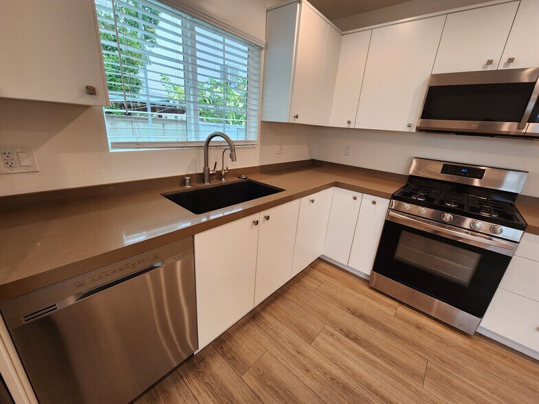 Building Photo - 14203 Burton St