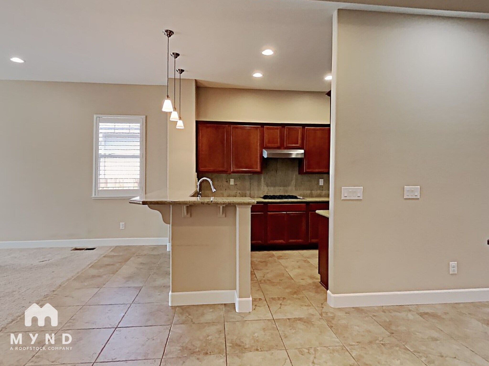 Building Photo - 5757 Meadow Park Dr