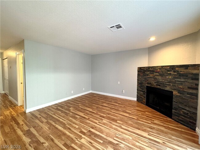Building Photo - 6250 W Flamingo Rd