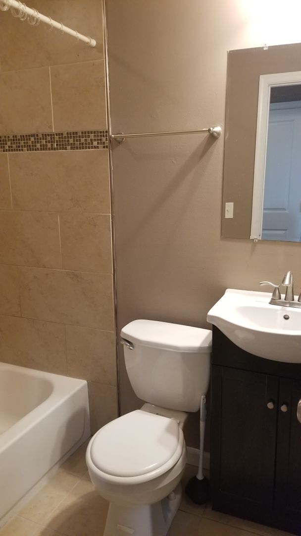 Building Photo - 1949 N Gratz St